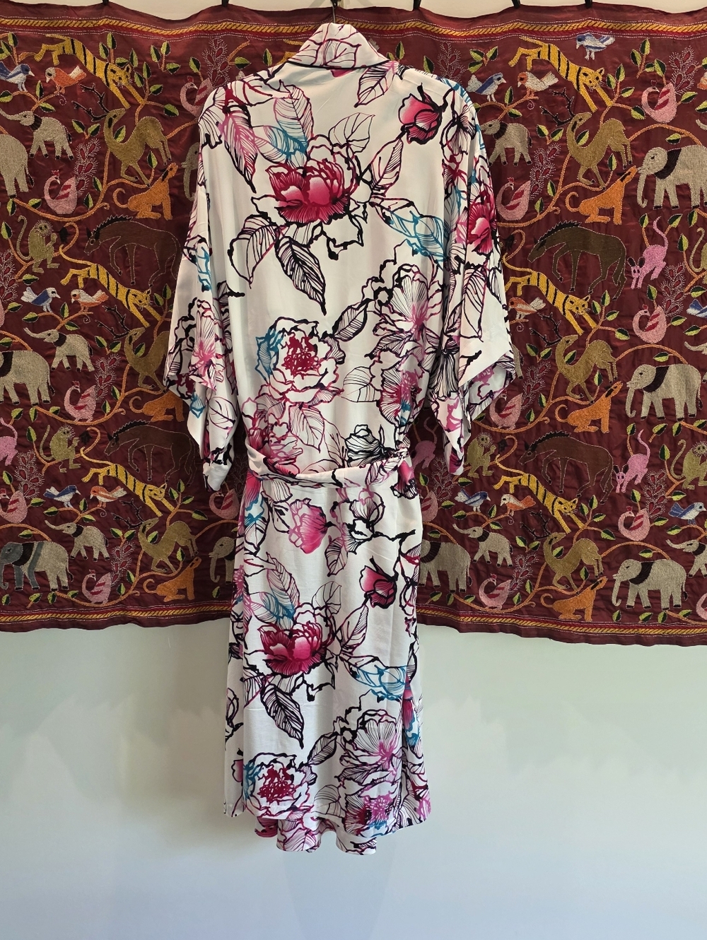 Natori Robe & Slip - Picture 4 of 10